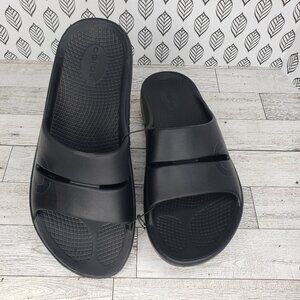 OOFOS OOahh Sport Flex Recovery Slide Black Sandals Mens Sz 7 Womens Sz 9